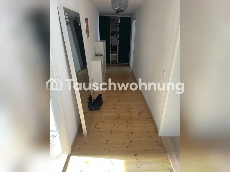 Tauschwohnung: Tauschen 3 Zimmer Altbau gegen Wohnung ab 4 Zimmern — photo 1